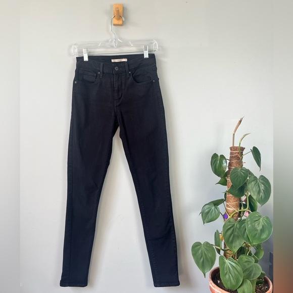 Levi’s Black 721 High Rise Skinny Jeans - Picture 3 of 6